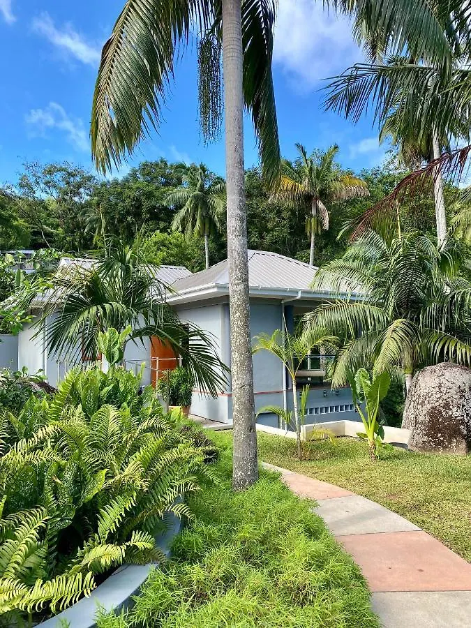 Anse Soleil Beachcomber Hotel And Self Catering Baie Lazare  Seicheles